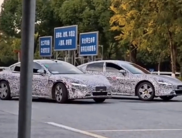 预算20是买银河E8还是小米SU7
小米汽车应该属于中大型轿跑，长/宽/高分别为