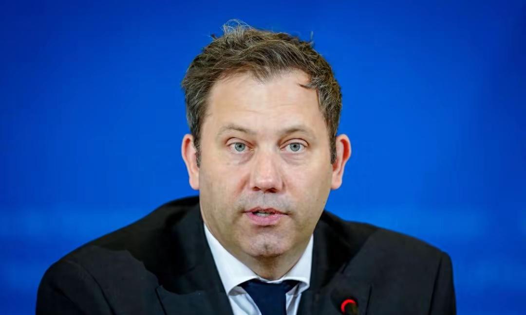 吃饭砸锅！德国财长这是传承了希特勒的DNA
7月17日，G20财长和央行行长会议