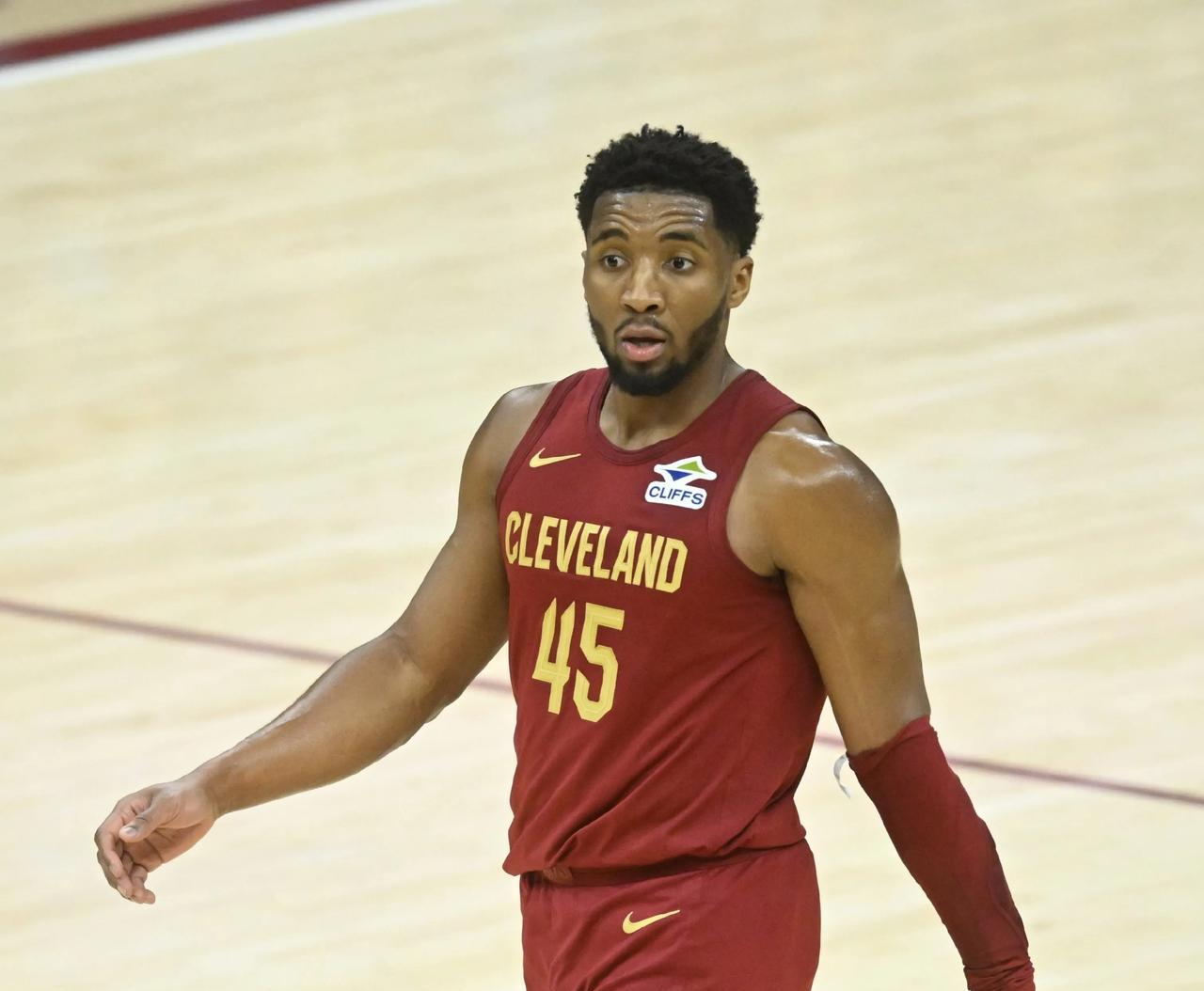 《丑陋的比赛》骑士罚球51个就赢1分？光罚球就比对手多30个！
NBA是想强行
