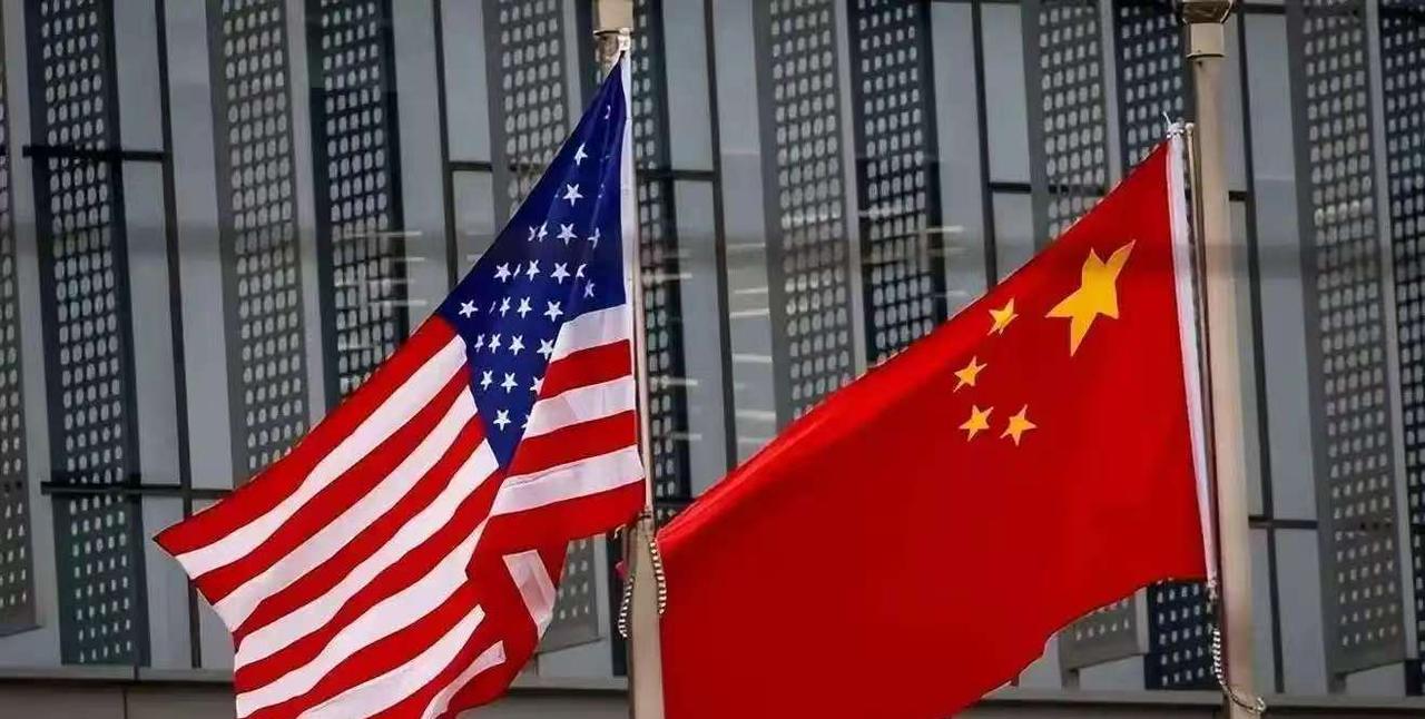 特朗普宣布美国已“起死回生”，随时准备对华翻脸，中国正办大事。特朗普高调宣称美国