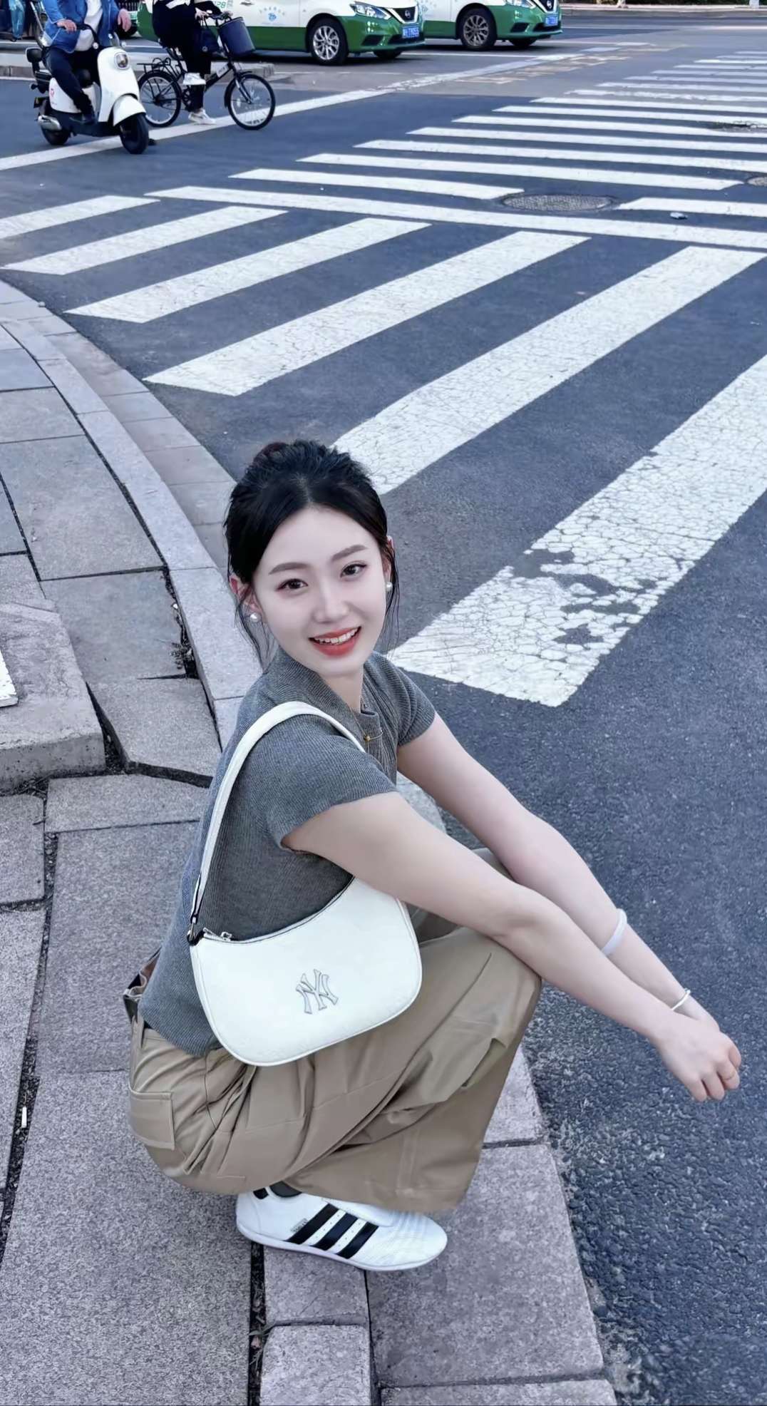 这笑容是不是很漂亮啊？