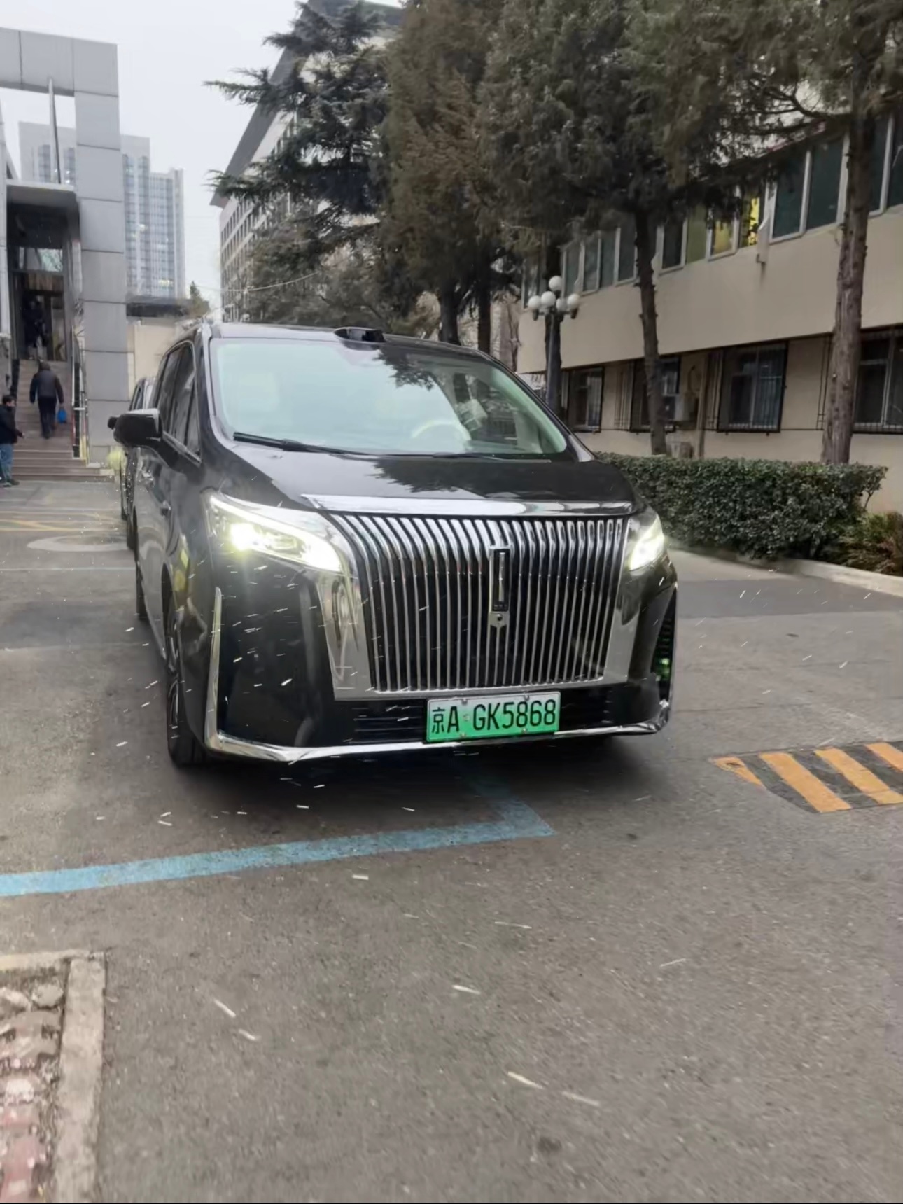 现在国内MPV市场，魏派高山绝对不容小视，单从2025年12月的销量来看，魏派高