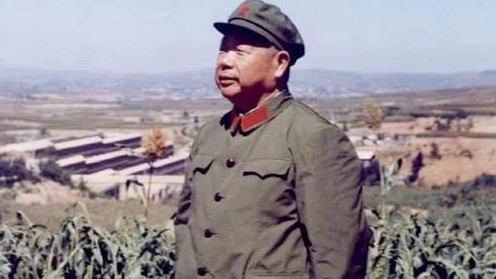 1980年，陈云要求陈锡联辞职，陈锡联坦言：要我脑袋都没问题
