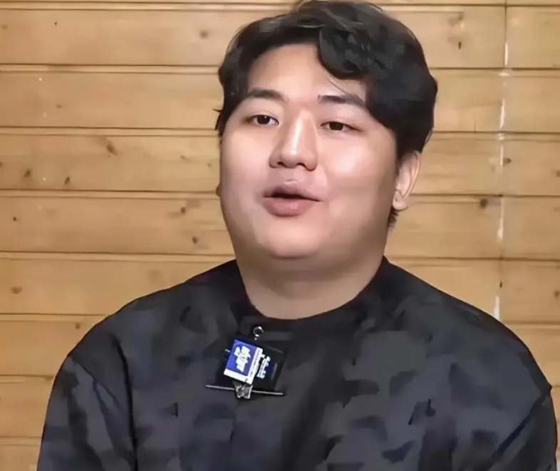 全红婵哥哥发声啦

让大家别乱猜

湛江老家那块新地皮是妹妹奥运夺冠后国家奖励的