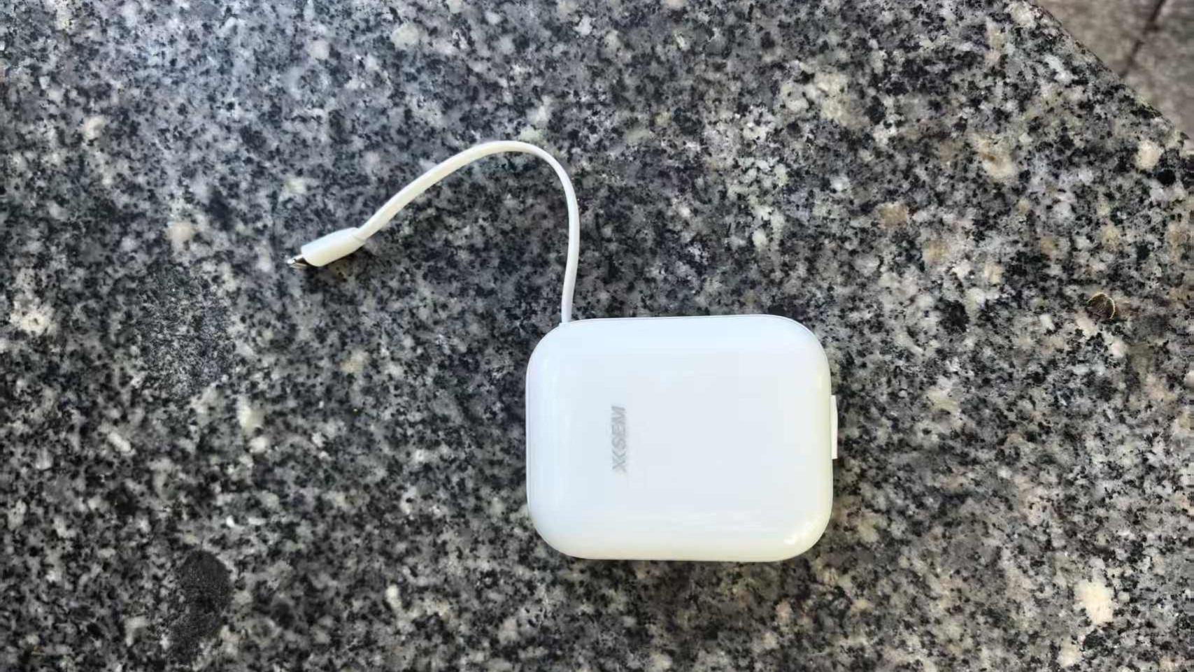 手机充电宝什么牌子最好最耐用？推荐这五款，充电快速又安心！