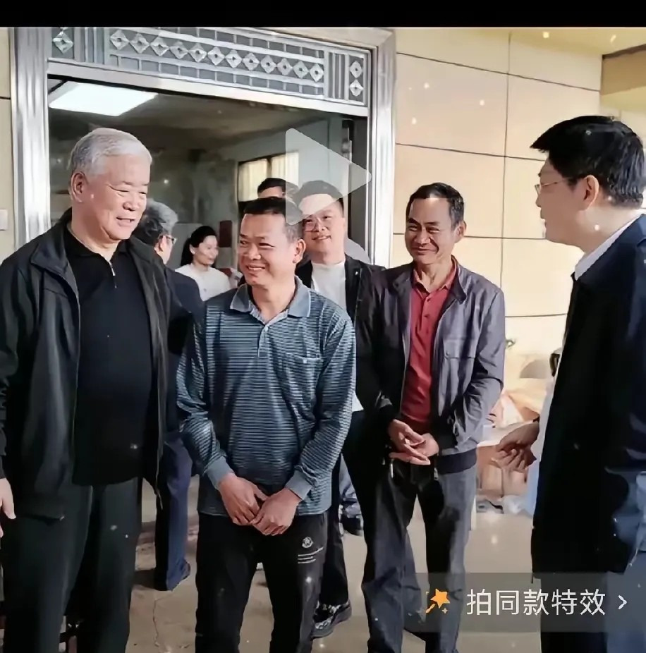 全红婵家果园丰收书记探望











天呐！全红婵家果园要火！奥运冠军