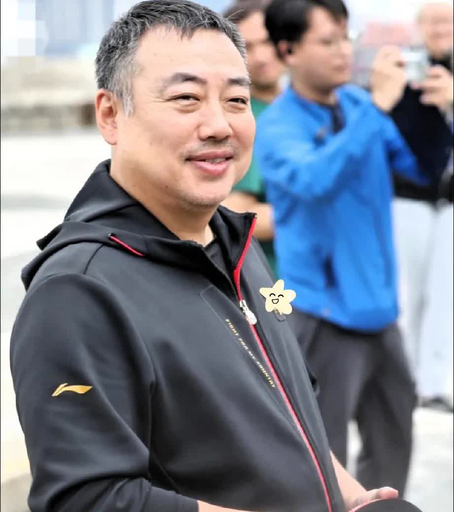 刘国梁啊刘国梁，
直到男队失利后。
我总算看错了你，
你是真的有点东西。
