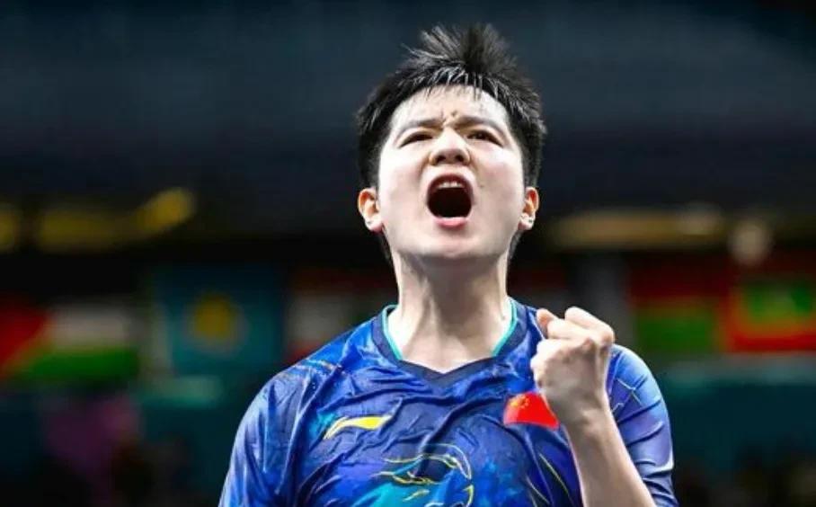 11连胜，谁挡得住？
一上来就把“小马龙”陈垣宇3-0拍墙，樊振东的拍子像装了导