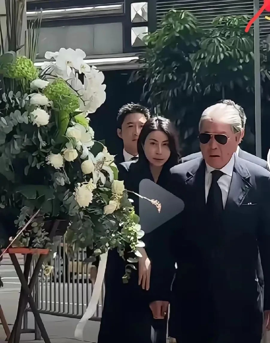 霍家的“无保镖”，藏着比财富更硬的底气

坊间常说，动李嘉诚，大概率是冲着钱