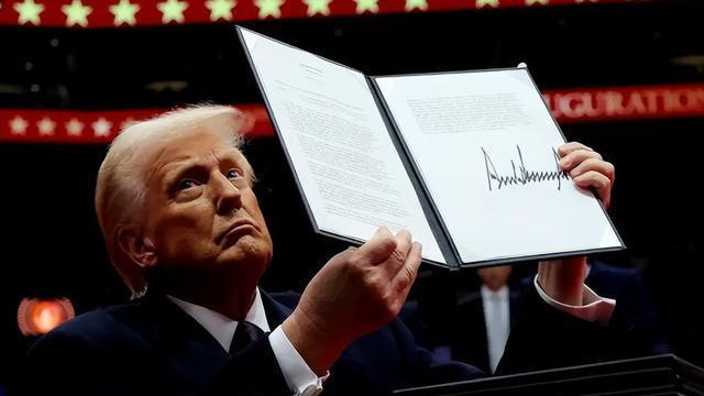 特朗普对华关税提至125%，美财长劝它国别跟中国合作，当天被打脸