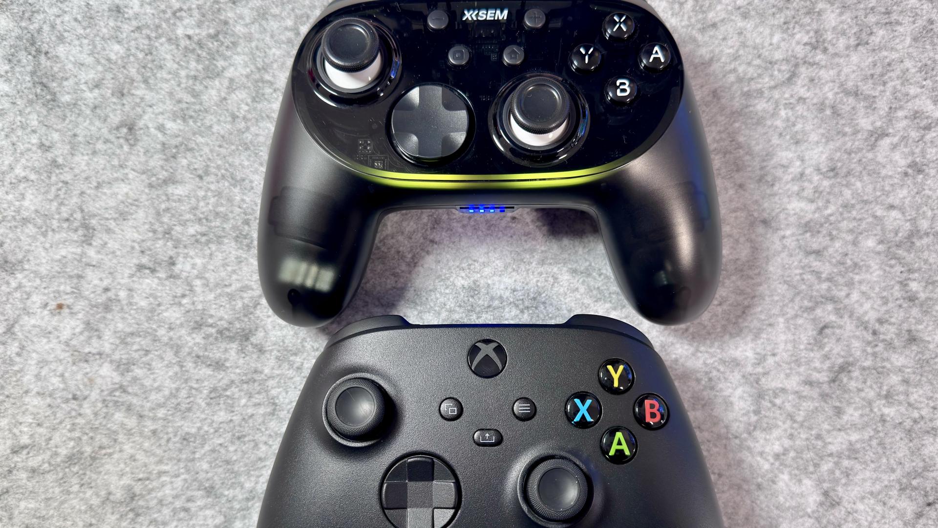 国产百元西圣GC1游戏手柄VS 手柄扛把子Xbox，哪个更值得入手？