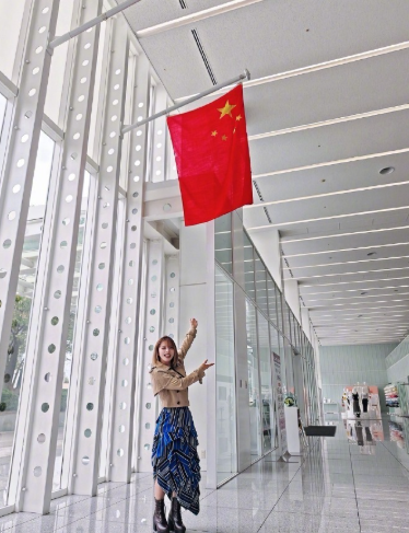 为美依礼芽的立场点赞！

日本歌手美依礼芽公开表态支持一个中国，说中国是她的第二