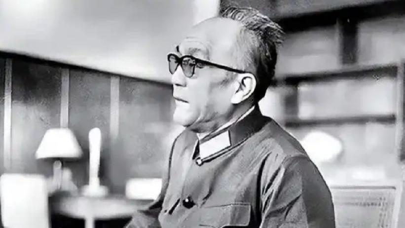 83年黄梅出国留学，父亲黄克诚嘱咐她：不要站在外国的立场看中国