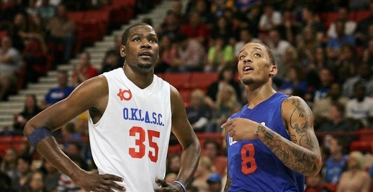 杜兰特良师益友啊
前NBA球员比斯利接受采访时坦言是KD让他爱上了篮球，他说：“