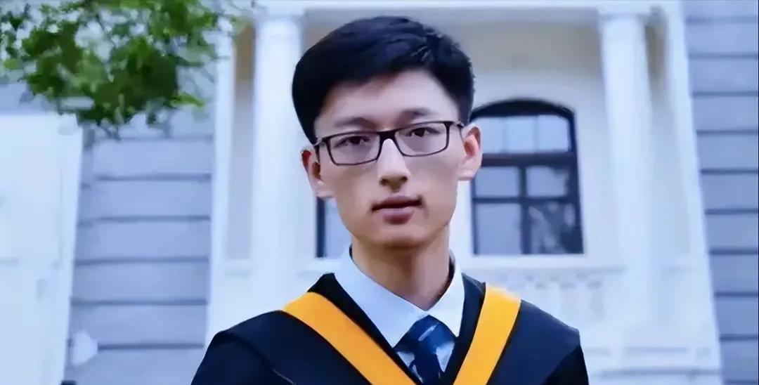 就是藕断丝连，既然他不快乐，又想和前女友复合，那离婚不是彼此都好吗？咋突然失控要