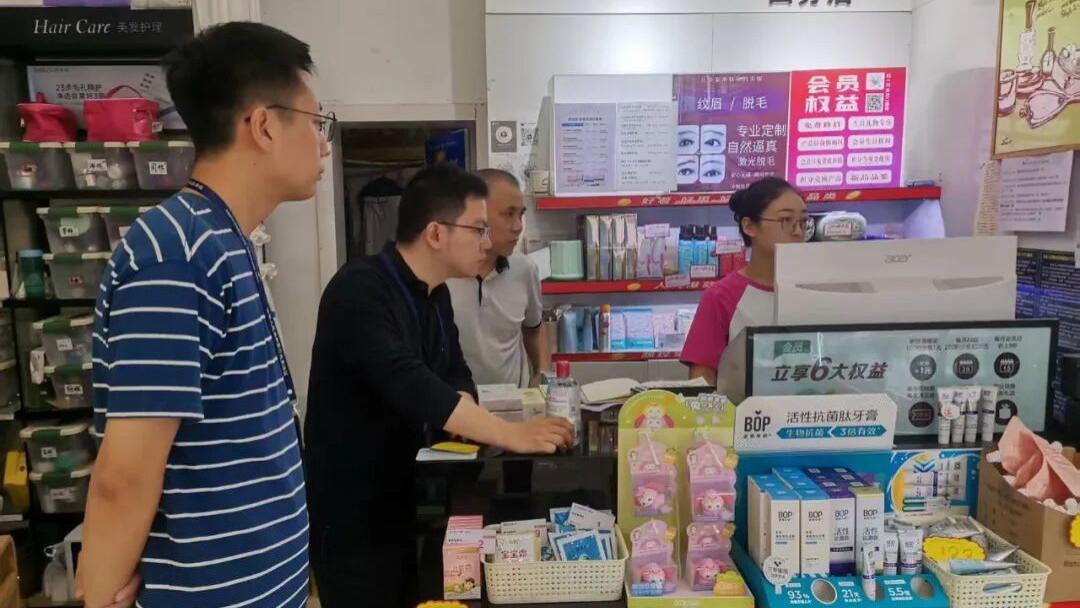内江市市场监管局：“飞行检查+帮扶指导”双管齐下守护公众用妆安全