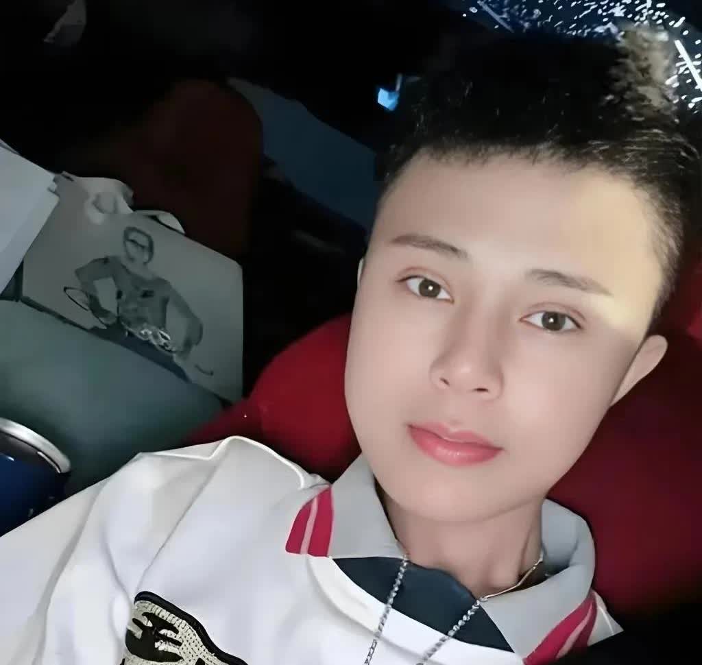 有件事，我在心里藏了许久，一直不敢说。话到嘴边，又怕刺痛罗大美家人的心，但思忖再
