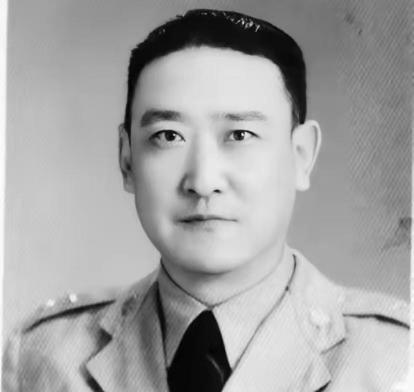 马呈祥拒绝参加新疆和平起义，在出国途中又接到了张治中的挽留电报。马呈祥看完叹了口