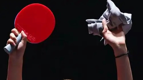 冷门炸锅！8 位世界前十出局，王艺迪今晚死磕高抛发球劲敌