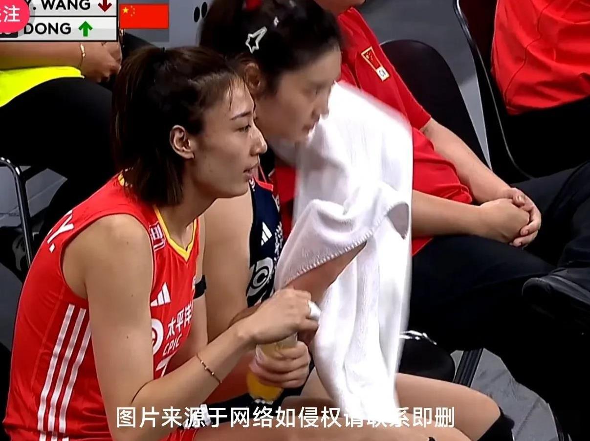 中国女排与波兰热身赛，王媛媛成了失落之人？
       7月19日，中国女排与