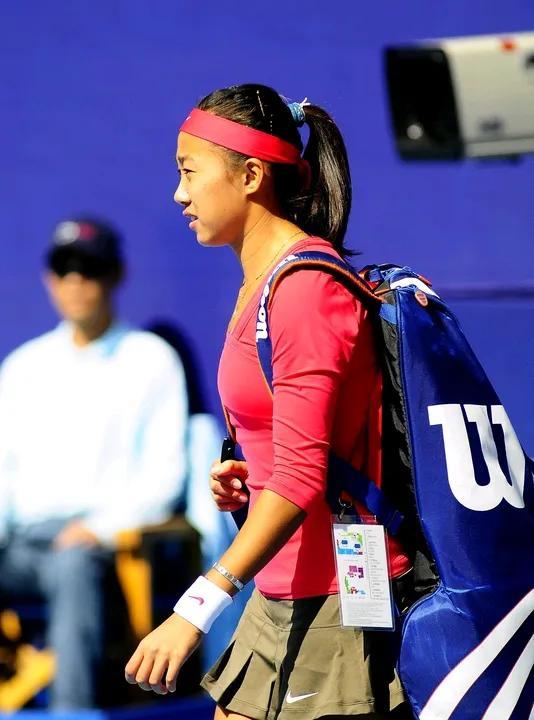 张帅组合2025WTA500查尔斯顿站女双战况
今天4月3日凌晨，中国金花张帅组