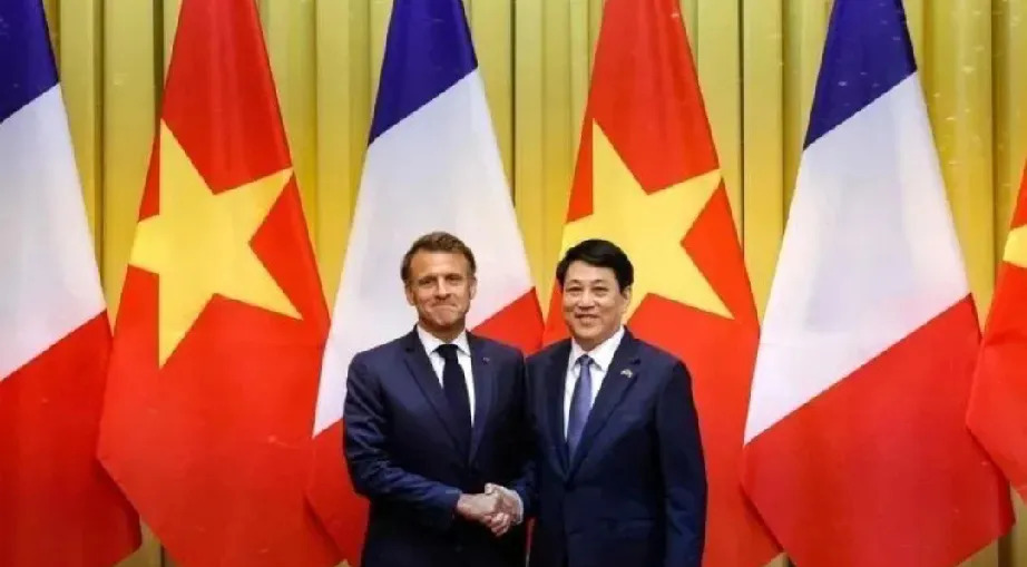 马克龙越南行：南海碰壁又被打脸







你敢信吗？法国总统马克龙，风风火火