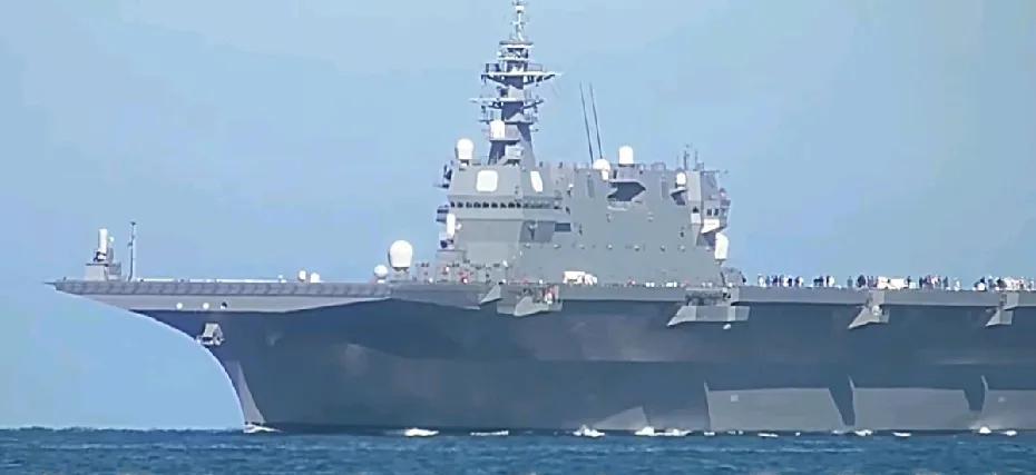 日本是有实力建造大型航空母舰的，只是碍于条条框框，无法建造而已，所以日本就把出云