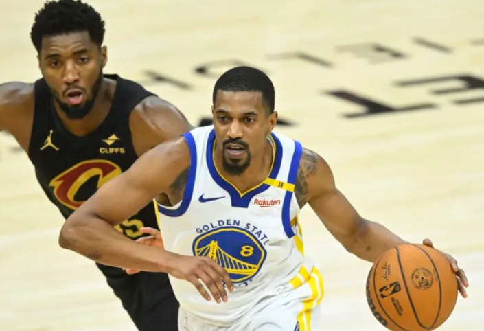 勇士主帅科尔今天接受了采访，谈到即将回归的丹东尼-梅尔顿。
“我非常高兴梅尔顿能