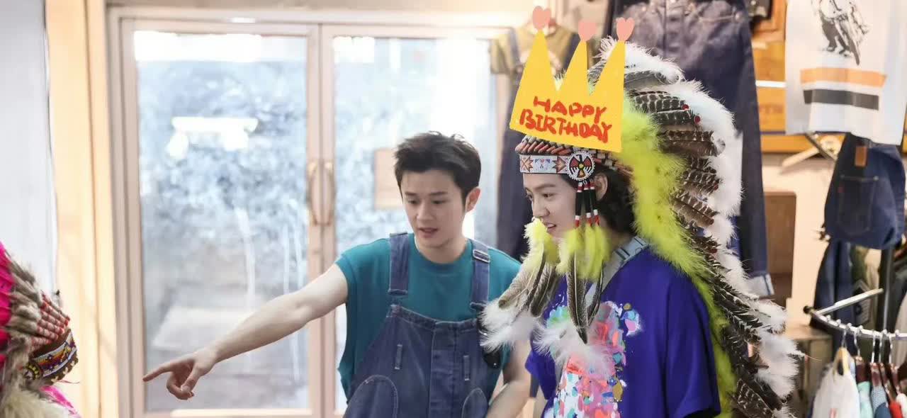 关晓彤没有给鹿晗庆祝生日，

最大的赢家不是鹿晗，

也不是关晓彤 ，更