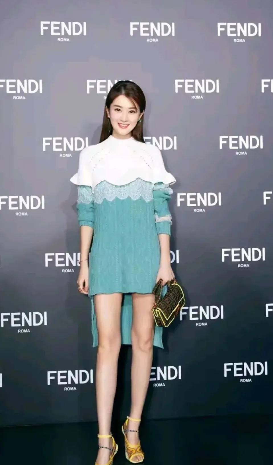乔欣演员的演艺之路











天呐！乔欣，她是谁？怎么好像突然冒出来
