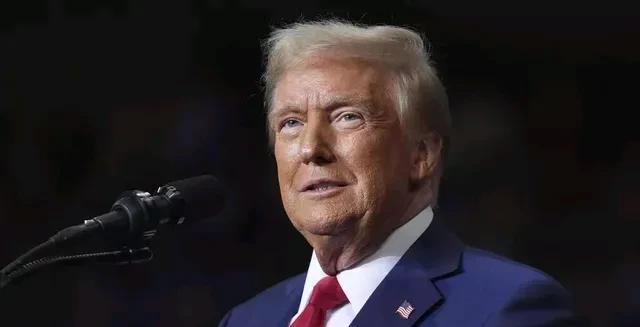 美国总统特朗普表示，日本同意在贸易协议的框架内购买价值数十亿美元的美国商品和武器