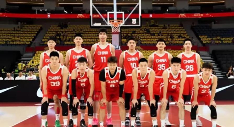 张宁，徐杰被淘汰，郭士强指导的选人标准看不懂！
近期，FIBA官方公布了出战男篮