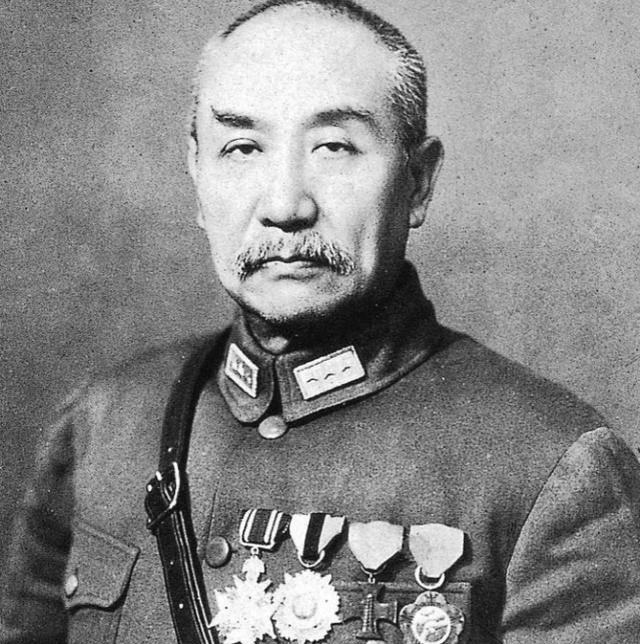 胡耀邦自告奋勇去太原劝降阎军，徐向前的一句话，救了他一命
“耀邦同志，你是一把政