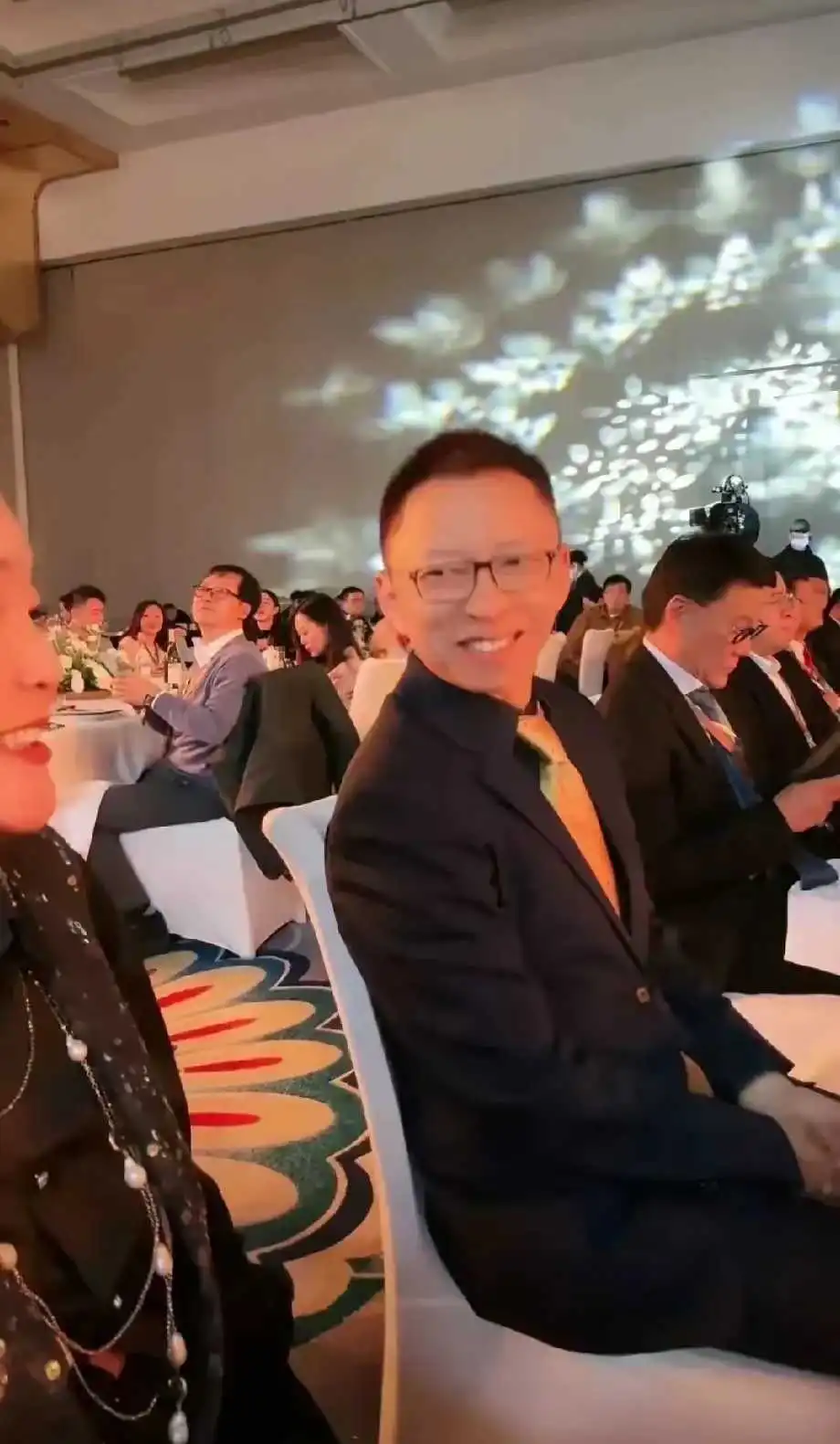 张朝阳曾经因为在大S婚礼现场发照片，被大S声讨好久