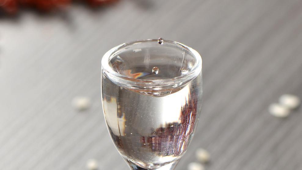 长假聚会选酒秘诀：这杯“汾杏”让你不醉不归，尽兴而归！​