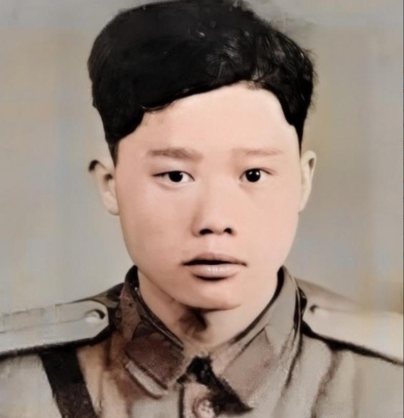 1951年1月28日，志愿军战士潘天炎因为生理需要去附近的草丛解决，回来后却意外