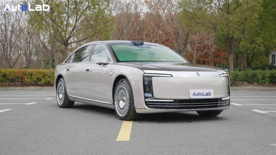 谁说电车过冬像渡劫，尊界S800车主的一天有多“尊”？