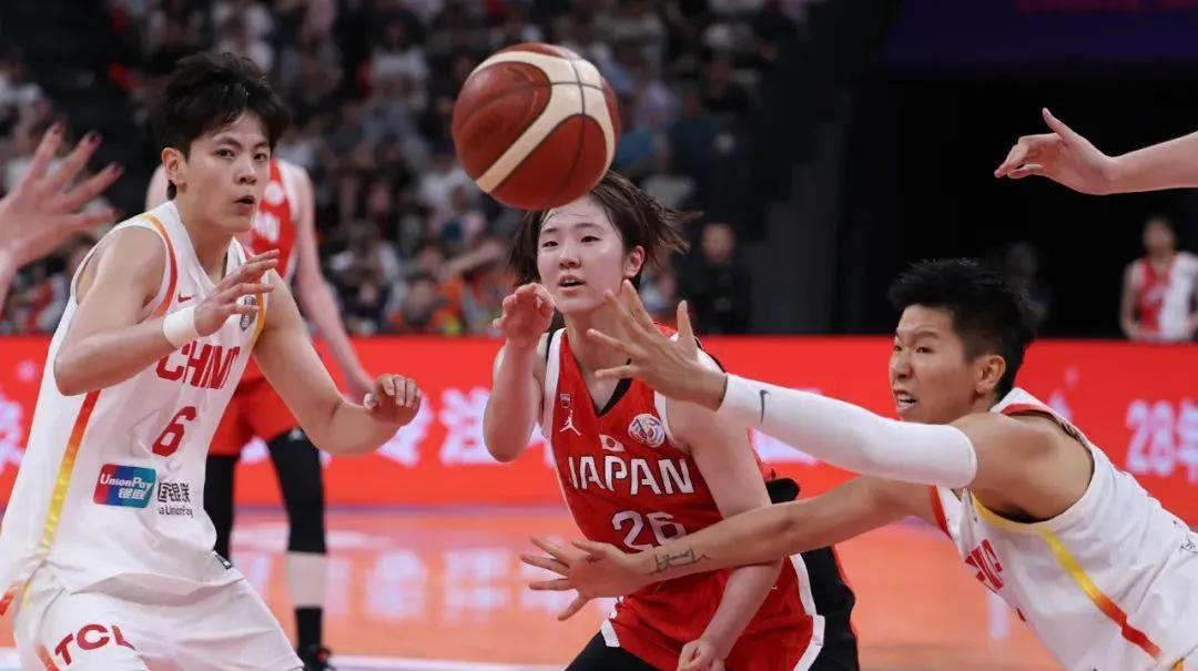 过去：
1，中国女足强于日本女足
2，中国男足与日本男足差不多
3，中国女篮强于