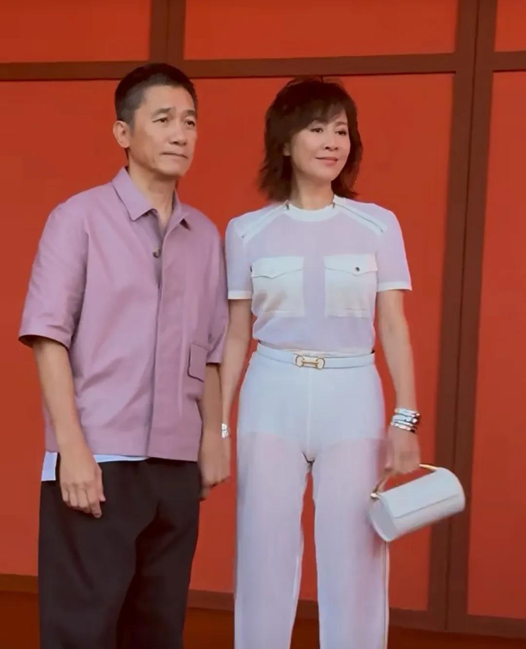梁朝伟演小鱼儿的时候还那么灵动有灵气，老了怎么就变得这么木然了呢？难道过了50岁