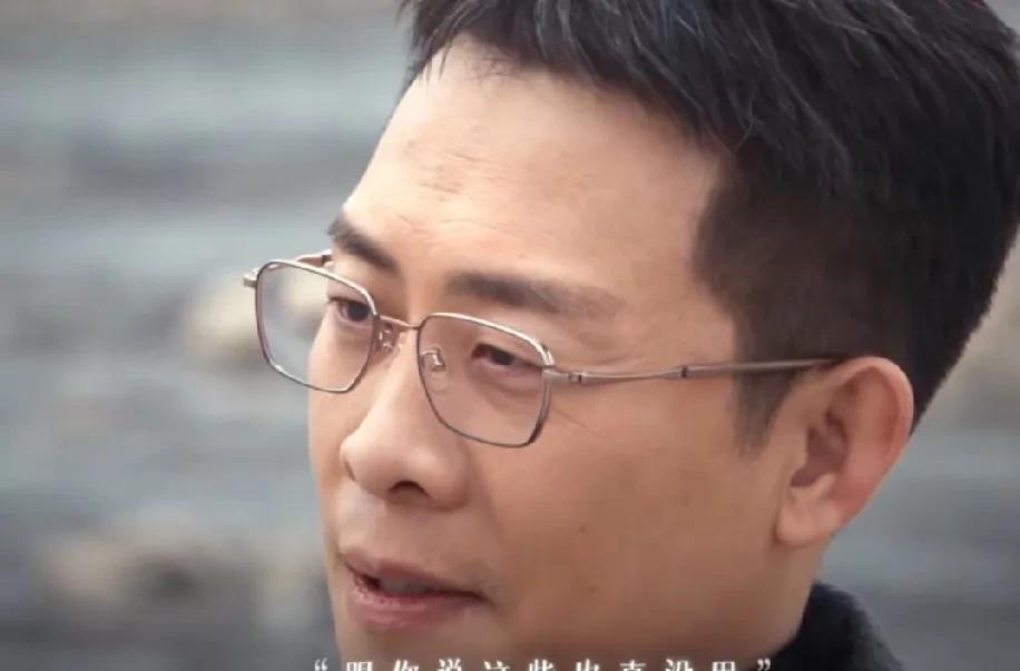 《以法之名》，洪亮的一票到底投给谁了？
是李人骏还是乔振兴？
洪亮想要告诉李人骏