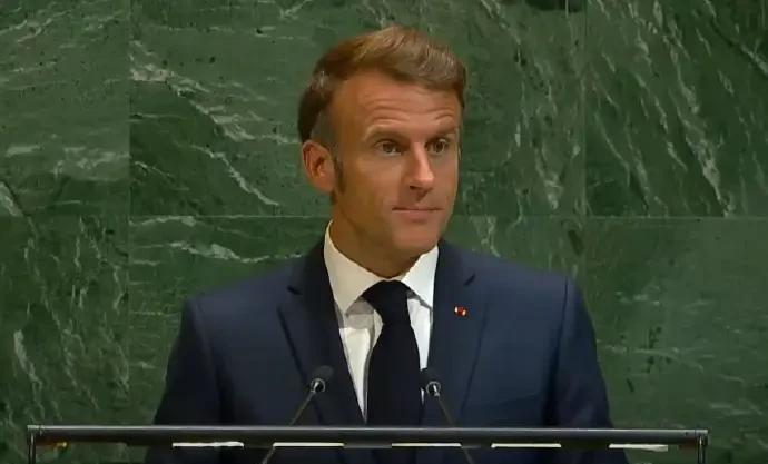 在联合国大会上正式承认巴勒斯坦国后，又不点名的批评了美国。
随后美国立马还以颜色
