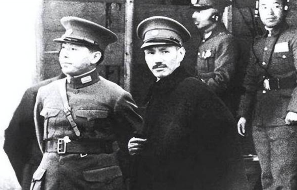 西安事变，为保蒋介石到底造成了多大损失？看死了多少心腹勋贵，数据名单触目惊心，蒋