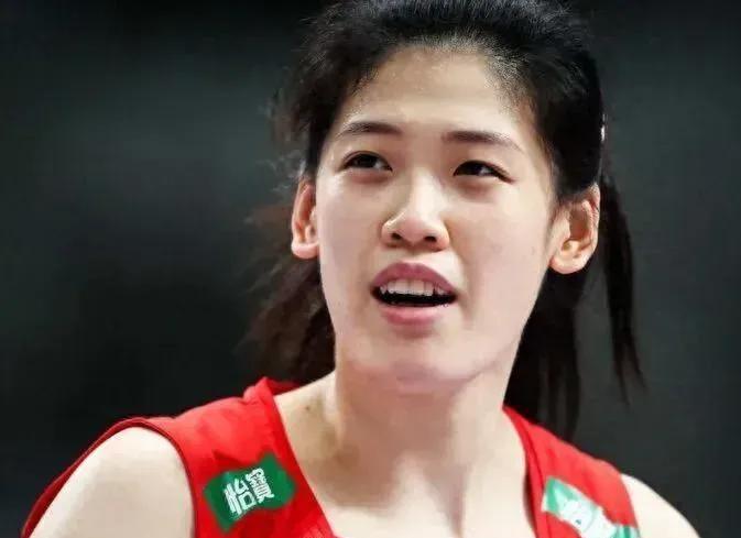 朱婷会回来吗？
别急，先看清一张更炸裂的名单。
16岁张籽萱首登世界联赛就51%