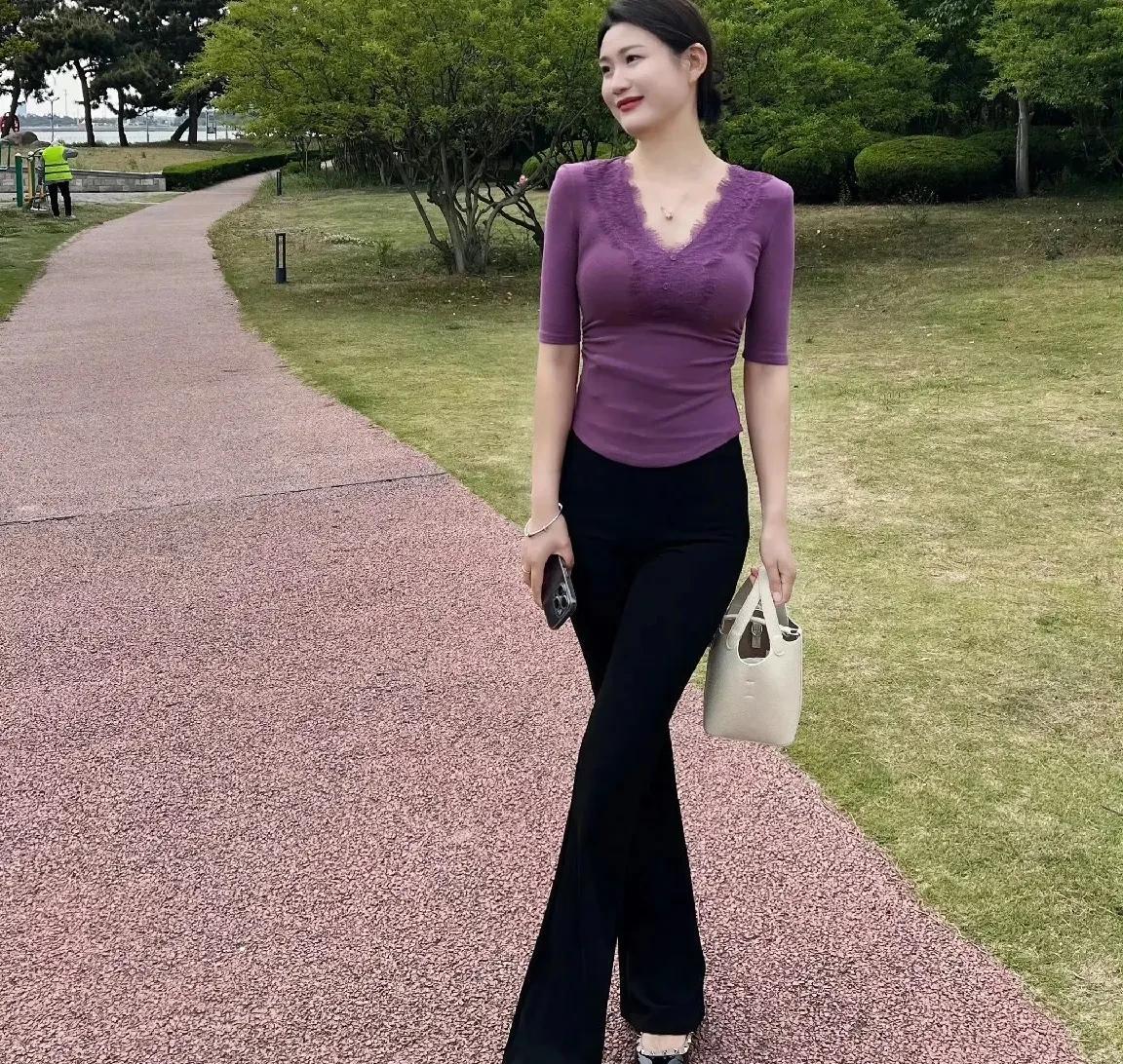 #真的有那种又长又直的腿吗#
阿姨很好。