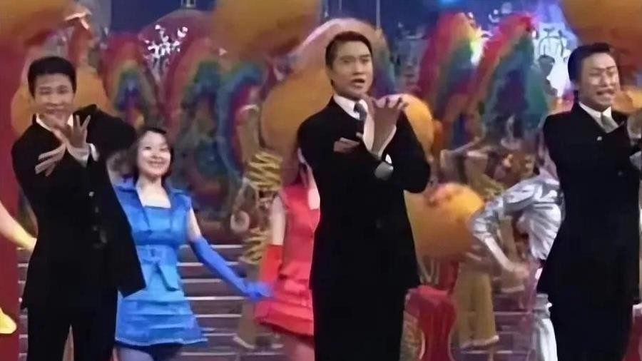 娱乐圈：改名就能红？七位明星的浮沉人生告诉你真相