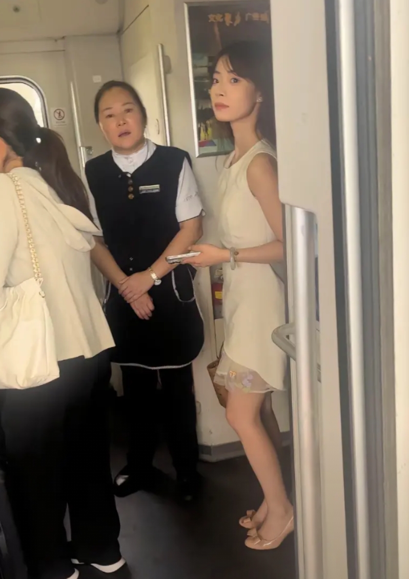 我喜欢这位大姐，平易近人。