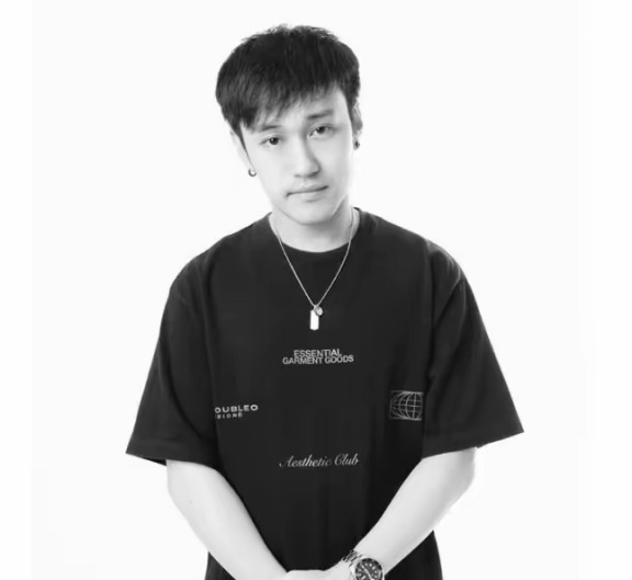 泰国DJ胆真大，睡黑老大女人没命了











**真是活腻了！** 