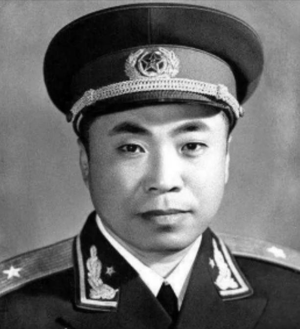 1942年，八路军神枪手遭叛徒出卖，被日军包围，只剩一颗子弹，这时，他很为难：是