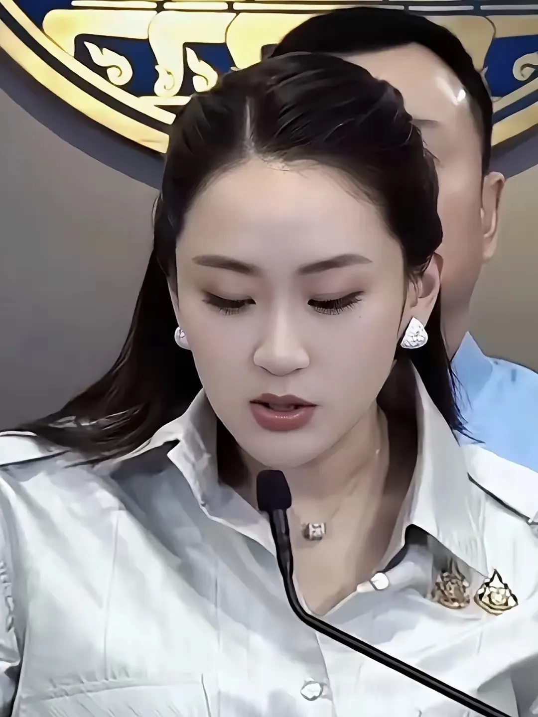 洪森炮轰他信和佩通坦这几日，最慌的不是他信，也不是佩通坦，而是洪森的儿子。
众所