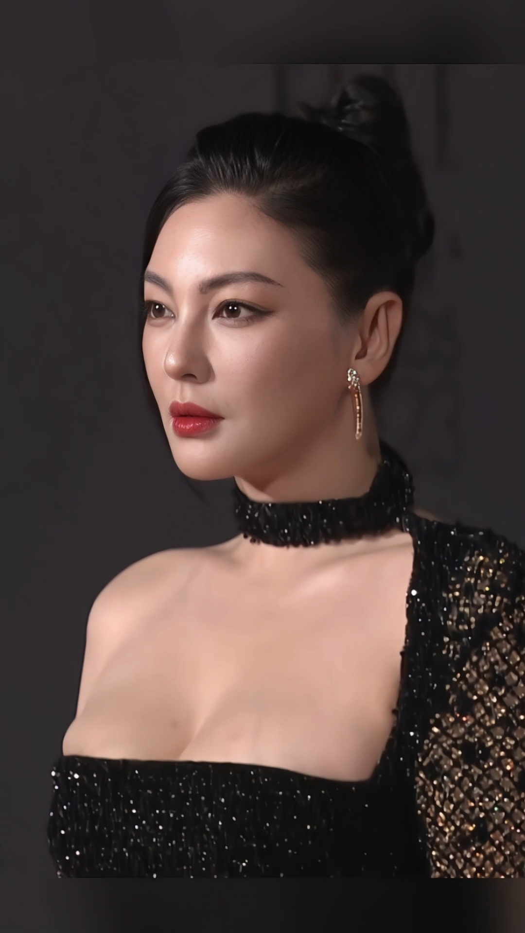 张雨绮被曝遭“退货”，电视台全面封杀？！

网传一段内部录音流出，直指张雨绮因代